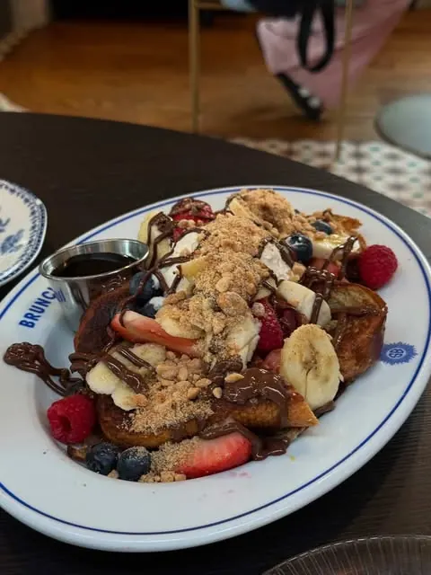 French toast with fruit at a CBB breakfast run